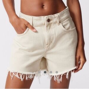 NWOT Urban outfitters a line off-white shorts